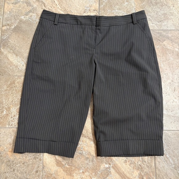 The Limited Pinstripe Bermuda Shorts Cuffed‎ Dressy Career Gray Size 10 - Picture 1 of 5